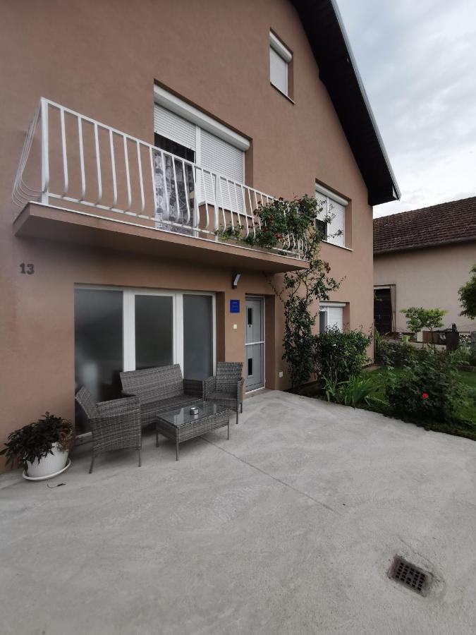 Apartman Hd Ðakovo 外观 照片
