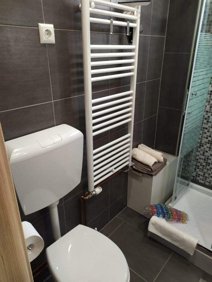 Apartman Hd Ðakovo 外观 照片